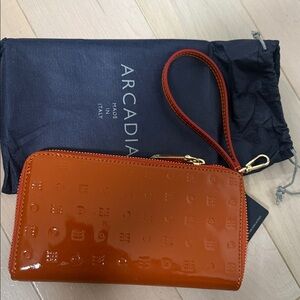 Arcadia Patent leather wallet brown orange camel brown